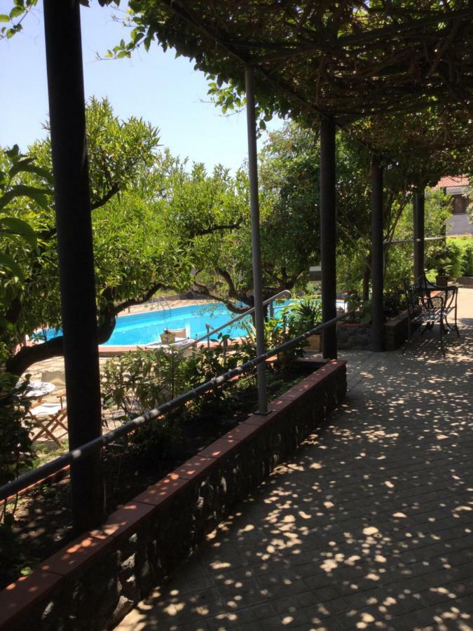 Villa Con Piscina Mascalucia Bagian luar foto